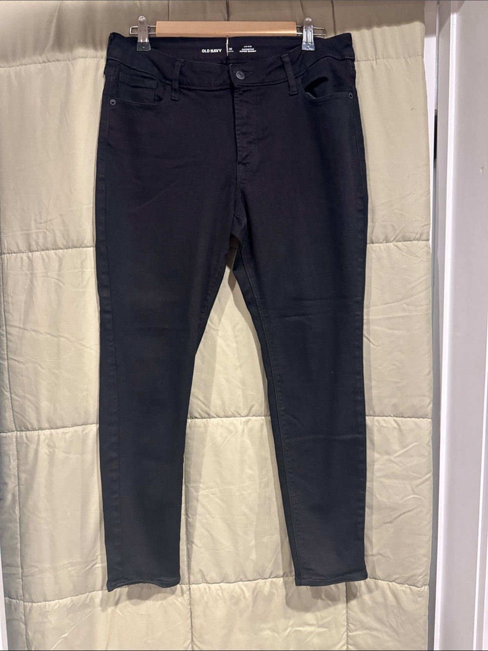Old Navy Black Rockstar Super Skinny Women’s black jeans